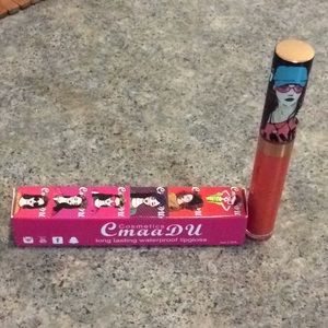 women changing lip gloss balm magic color 💕💕💕